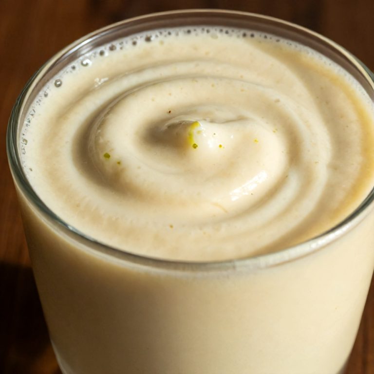 Creamy Coconut Key Lime Pie Smoothie