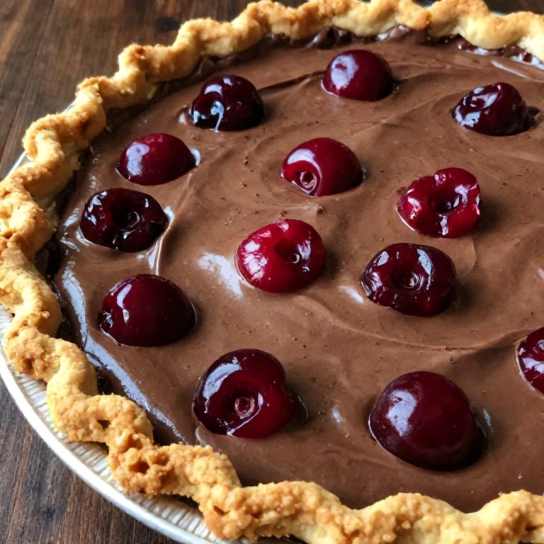 Easy No-Bake Chocolate Cherry Cream Pie