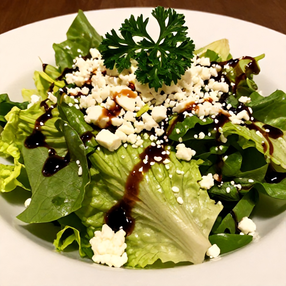 Mediterranean Salad with Balsamic Vinaigrette